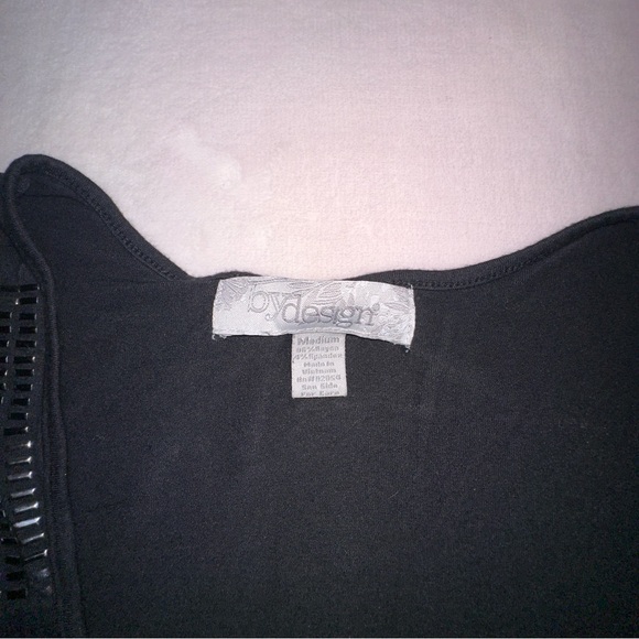 2010s layered stud top - Picture 6 of 9